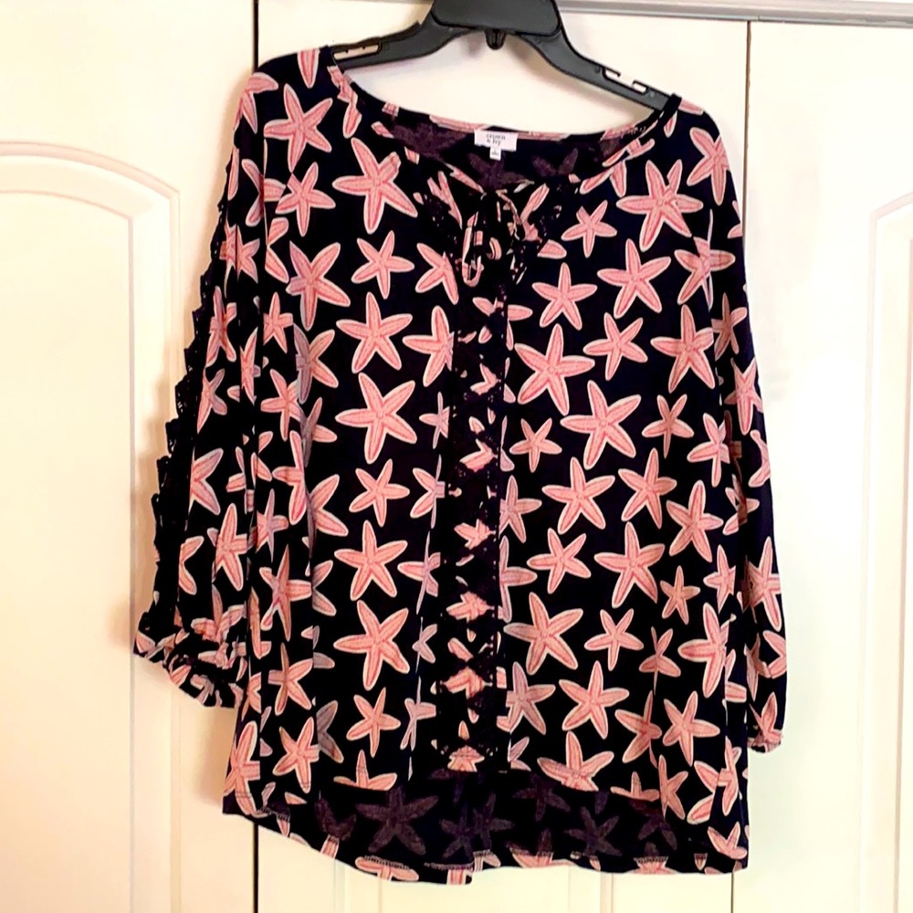 Crown and Ivy navy and pink size large shirt.